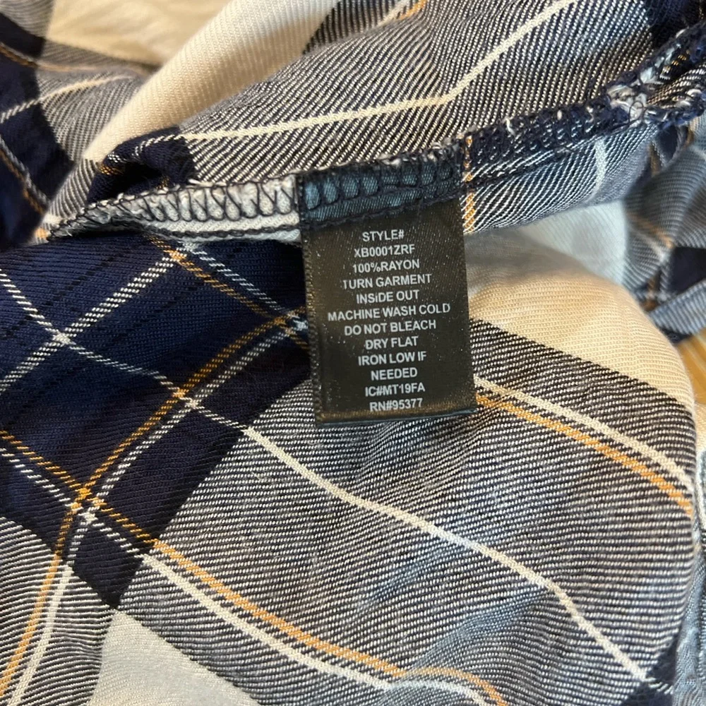 Sanctuary Plaid Button-Down Shirt - Picture 6 of 6